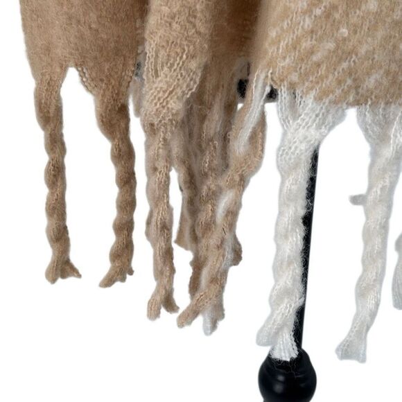 Steve‎ Madden Tassel Scarf Cream/Tan One Size NWT - Picture 9 of 10